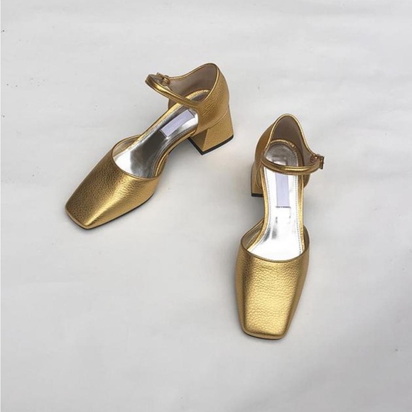 suzanne rae Shoes - Suzanne Rae Gold Maryjane’s 36